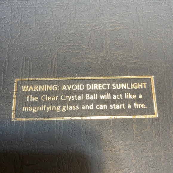 Amlong Crystal Ball and Lion Resin Stand - Picture 4 of 11